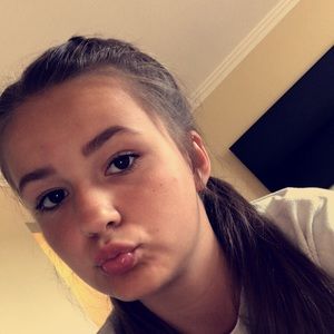 Meet your Posher, Leah